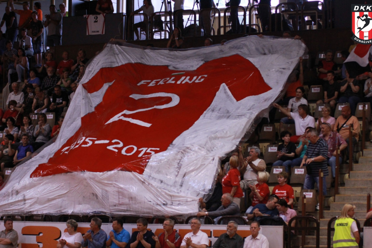 Egy nagyon-nagyon elégedett ember