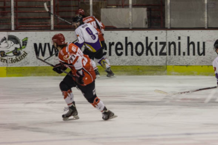 Gyors győzelem az UTE ellen