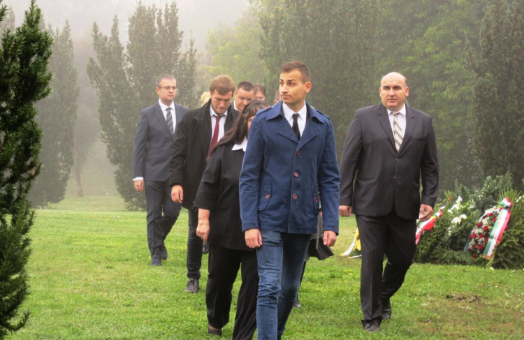 Tábornokokra emlékezve- DSTV videóval