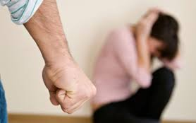 Lopás és bántalmazás