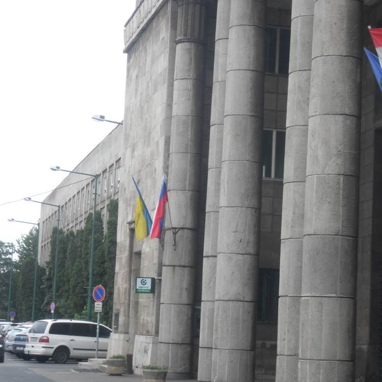 Elkezdődik a kohó-felújítás? - DSTv ideóval