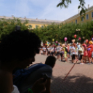 Nyolcadikos diákok bolondballagása