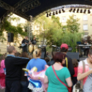 Májusi mulatság a Dózsa téren