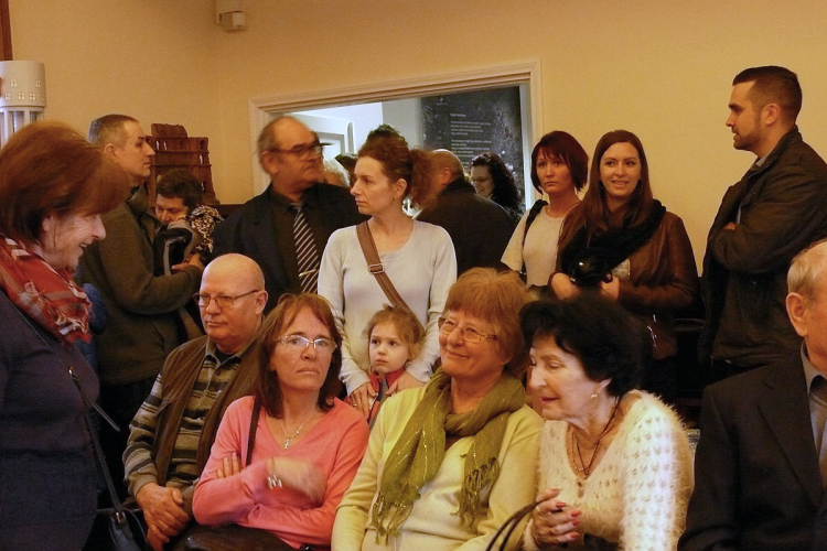 A katyńi vérengzésről fotókiállítás az Intercisa Múzeumban