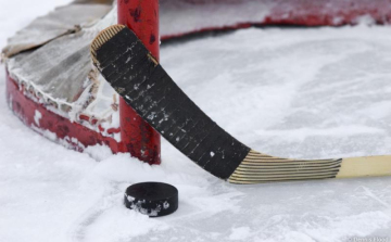 Acélbikák edzőmeccsei