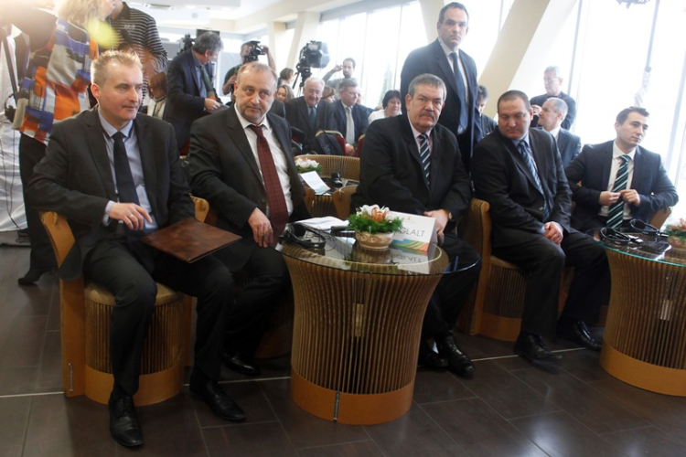 Stratégiai partner lett a papírgyár