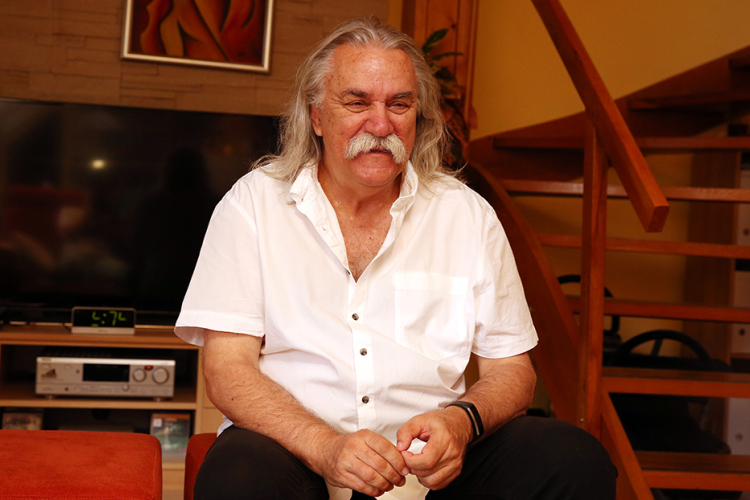 Mr. P. Mobil a Vasmű úton