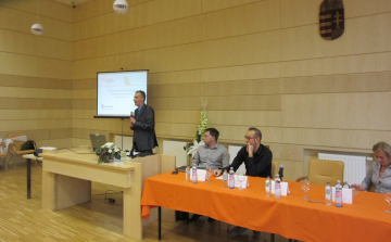 Dunaújváros,  itt vagyunk