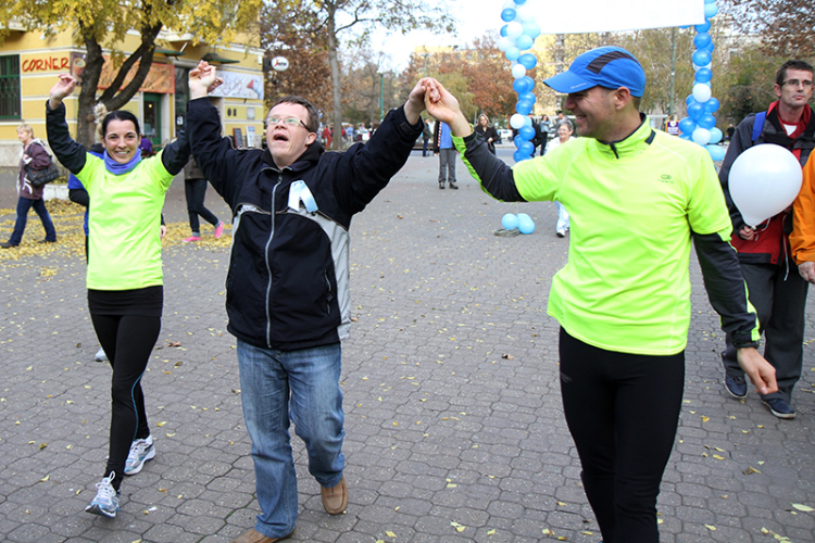 Az esőemberek elfogadásáért