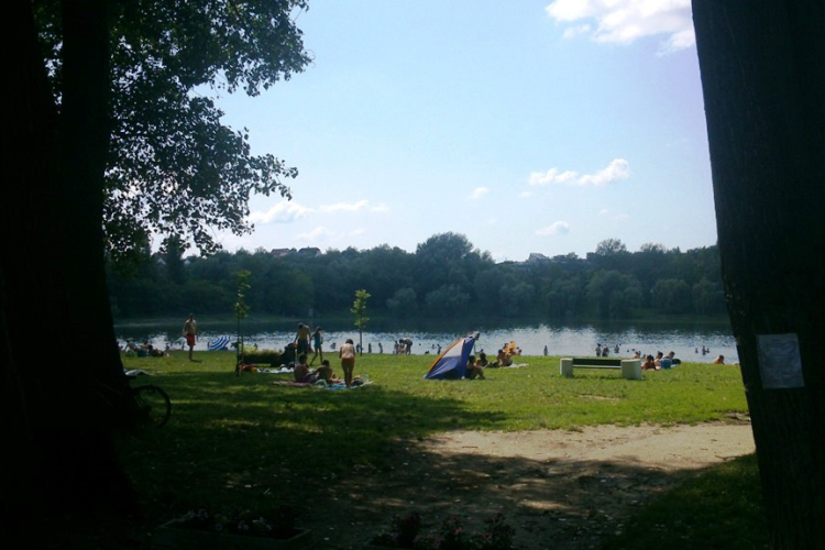 Szabad a strand