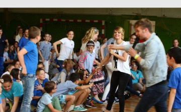 Puskás Petivel és Lolával olvastak a Móriczban