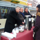 Adományért cserébe forralt bor