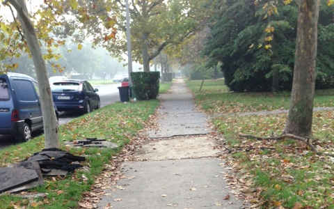 Folytatódik a járdák felújítása is