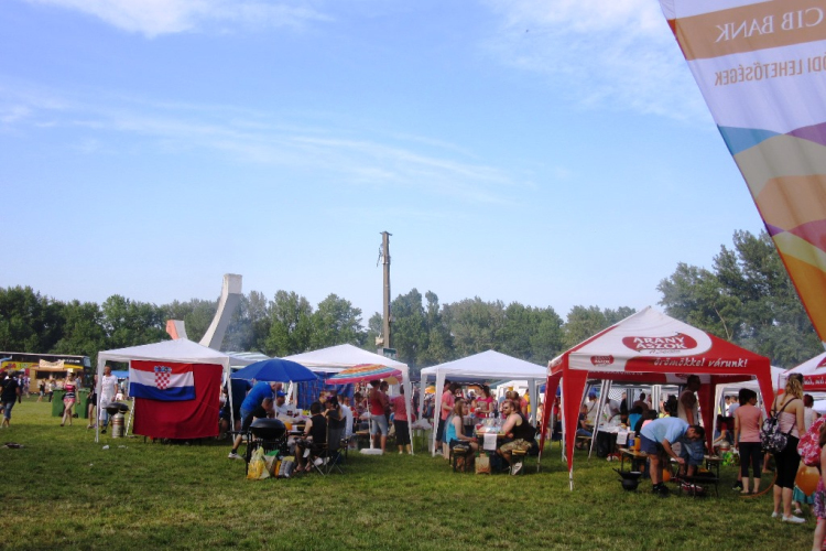 Parázs-varázs 2016