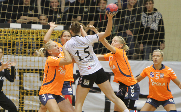 Nyolc gólos előny az EHF kupán