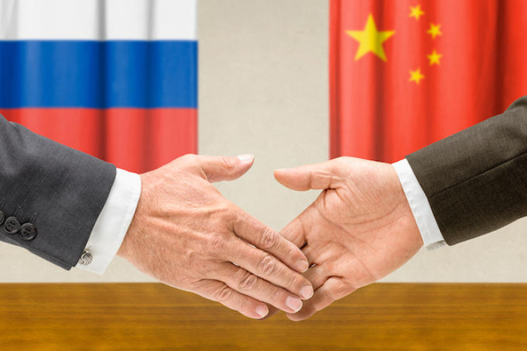 Lavrov: Moszkva és Peking kész megvédeni egymás érdekeit
