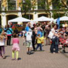 Májusi mulatság a Dózsa téren