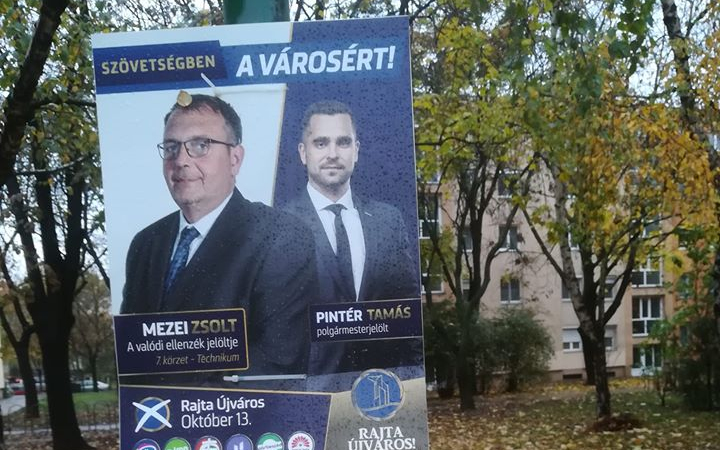 Itt a plakát, hol a plakát?