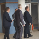 Miniszter az élményfürdőben