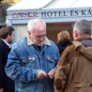 Adományért cserébe forralt bor