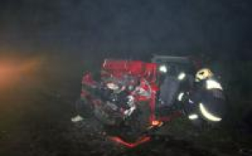 Hárman haltak meg Nagyvenyimnél - képekkel