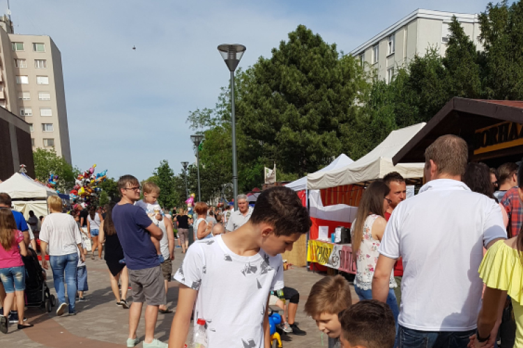 Majális a Városháza téren