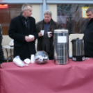 Adományért cserébe forralt bor