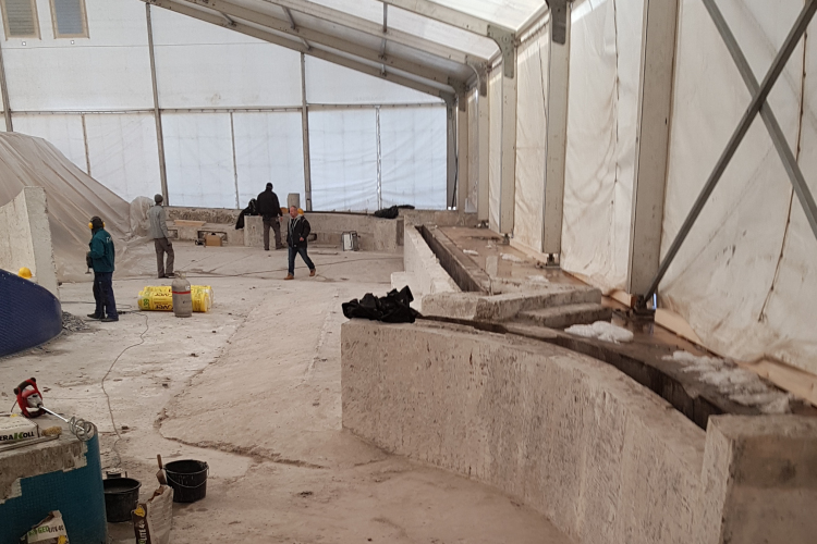 Élményfürdő - felújítás alatt