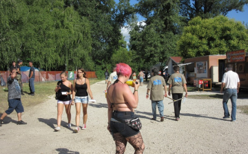 Szelíd punkok és a banya tragacs