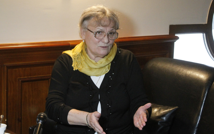 A sasok is indulnak a választásokon