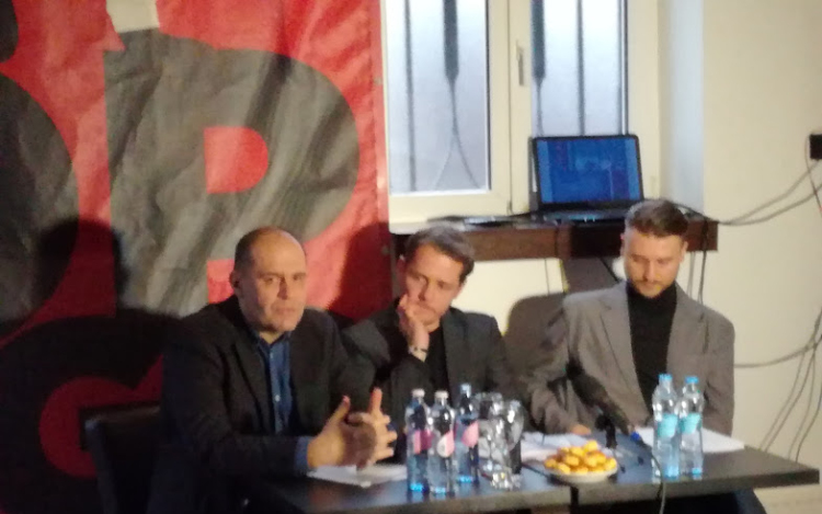 Bizalom a színházban