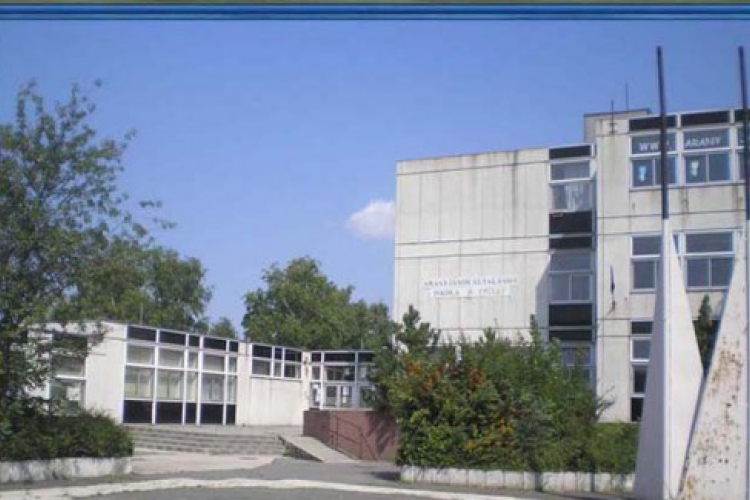 Iskolanyitogató az Aranyban