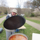 Húsvéti ételosztás