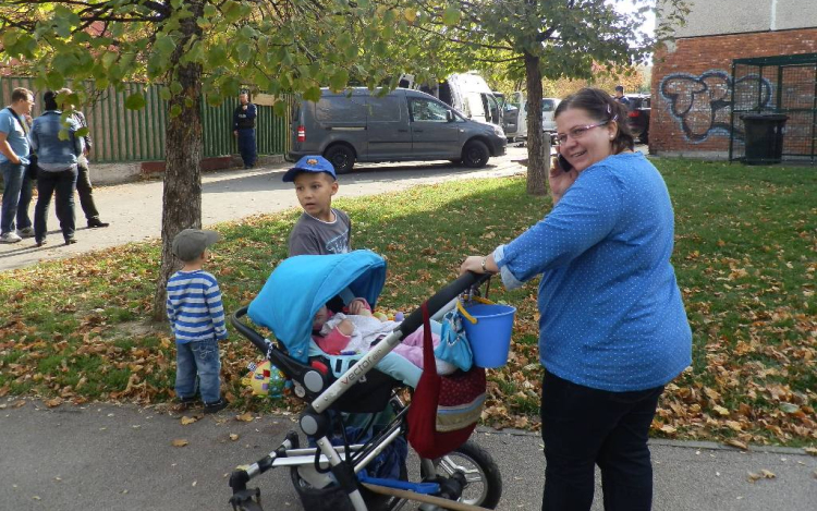 A lakásról, a lakhatásról és a családokról