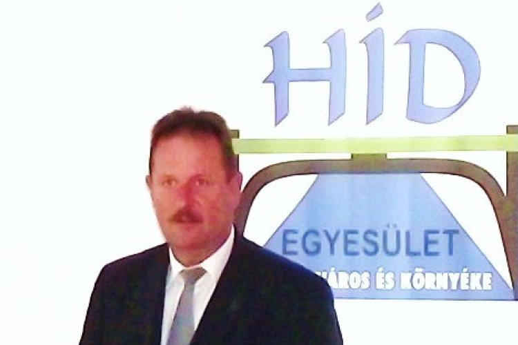 Ahol olajozottan halad a csatorna-beruházás.