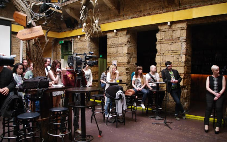 KETTŐS OFFSPRING KONCERTTEL ÉS DEDIKÁLT GITÁRSORSOLÁSSAL TAROL A PAFE!