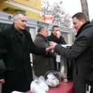 Adományért cserébe forralt bor