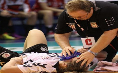 Komoly pofon Debrecenben