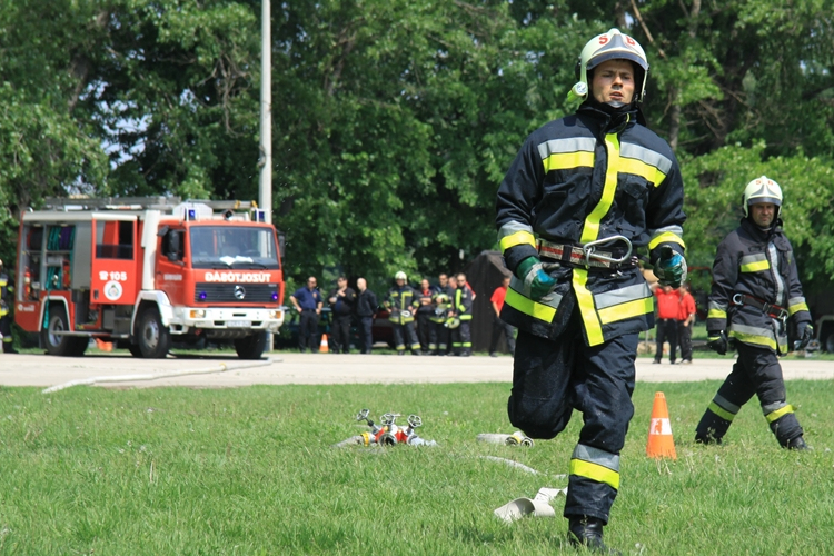 Munkások maradtak a magasban
