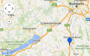 Kamion keresztben az M6-on