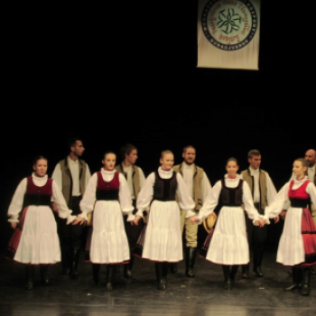 Vasas karácsony tapssal és támogatásokkal -képekkel