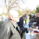 Húsvéti ételosztás