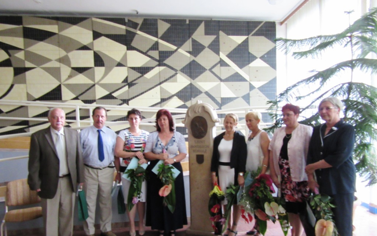 Semmelweis-napi díjeső