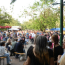 Májusi mulatság a Dózsa téren