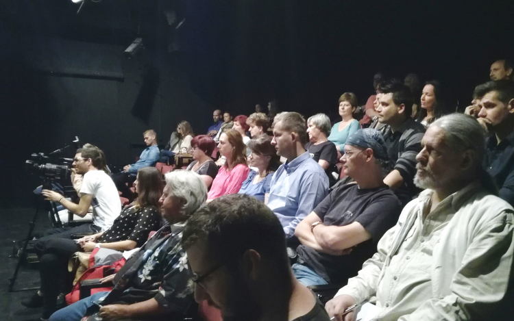 Bizalom évada kezdődik a Bartókban