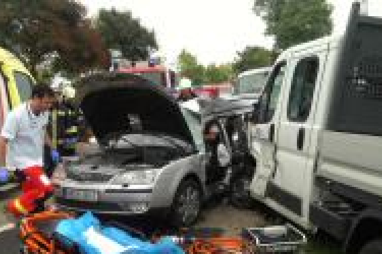 Súlyos baleset Adony és Perkáta között