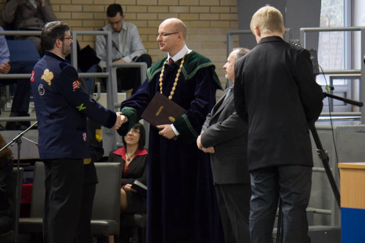  Diploma- és igazolás átadó