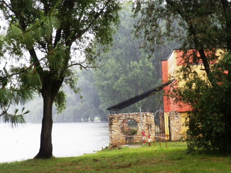 Homokzsákok  a kempingnél- videóval