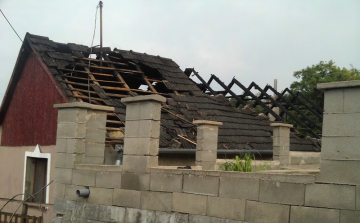 Lángba borult egy ház az Óvárosban