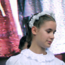 Móricz iskolások szereplése a Főtér avatásán